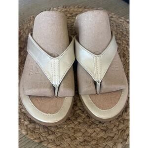B.O.C. Born Concept Zita Sandals size 9